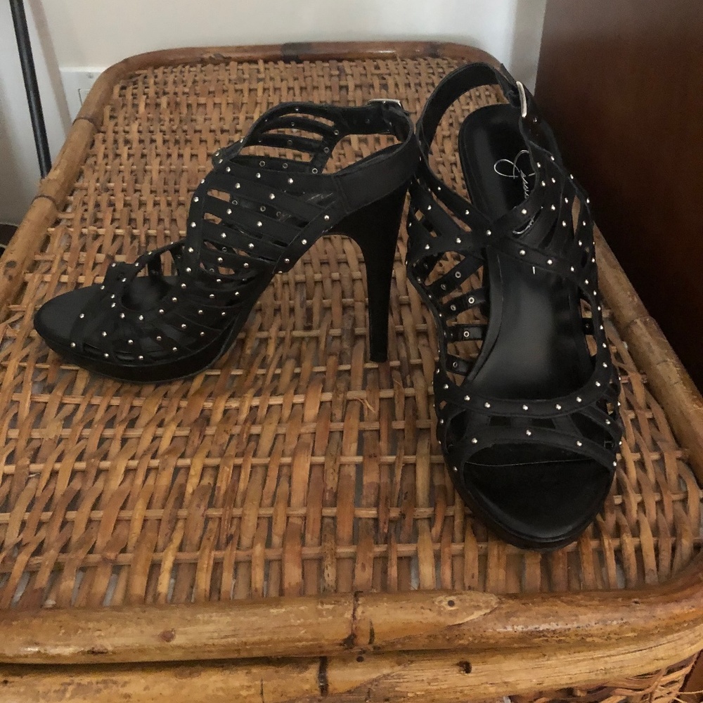 Jessica Simpson Black Stud Heels